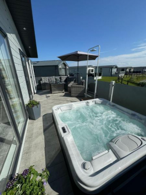 Golden Anchor - The Oakland Lodge - Coastal Caravan Breaks